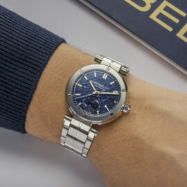 2889B15 HERBELIN  NEWPORT AUTOMATIQUE PHASES DE LUNE ACIER
